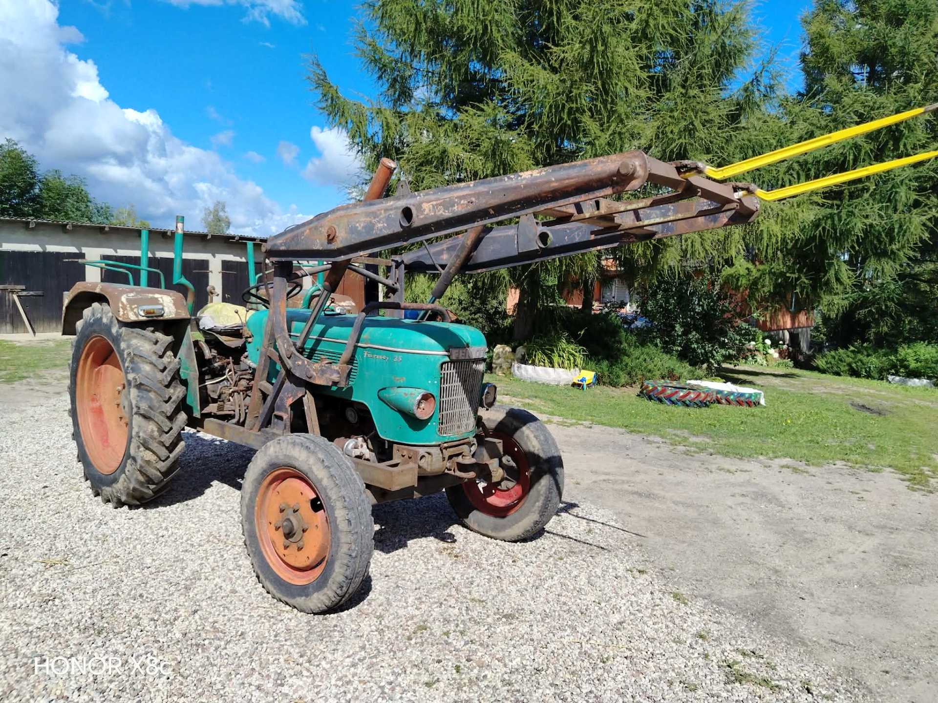 Sprzedam Ciągnik Fendt farmer 3S